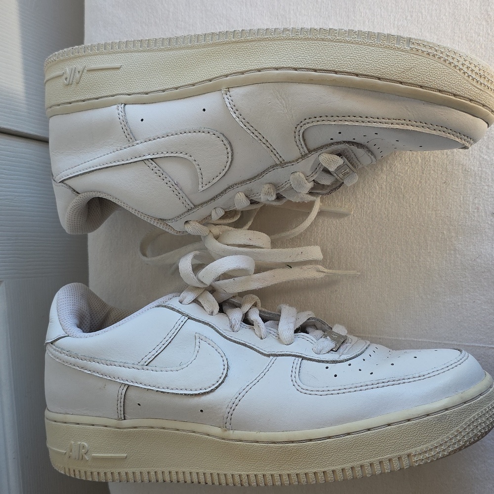 Nike Kids Air Force 1 Low Top White Sneakers Size 6.5Y - Picture 5 of 16